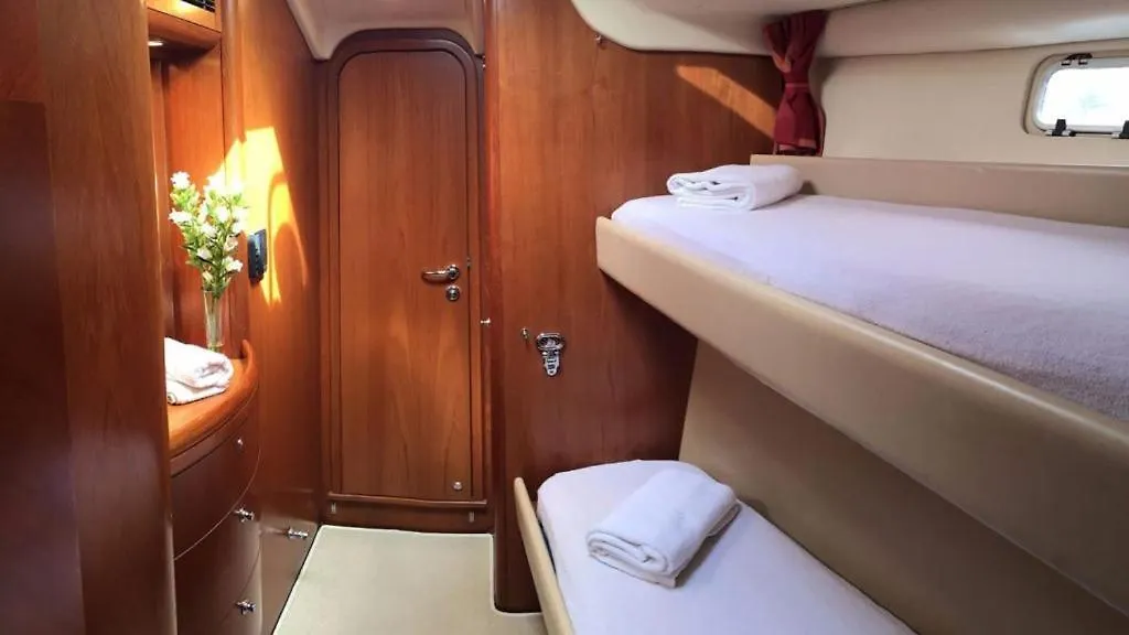 Hotel Barco De Lujo En Palma Botel